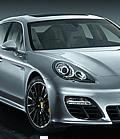 Panamera mit Sport Design-Paket und 20-Zoll Panamera Sport-Rad lackiert in Schwarz Hochglanz 